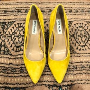 Steve Madden mustard color suede pumps, sz 7.5